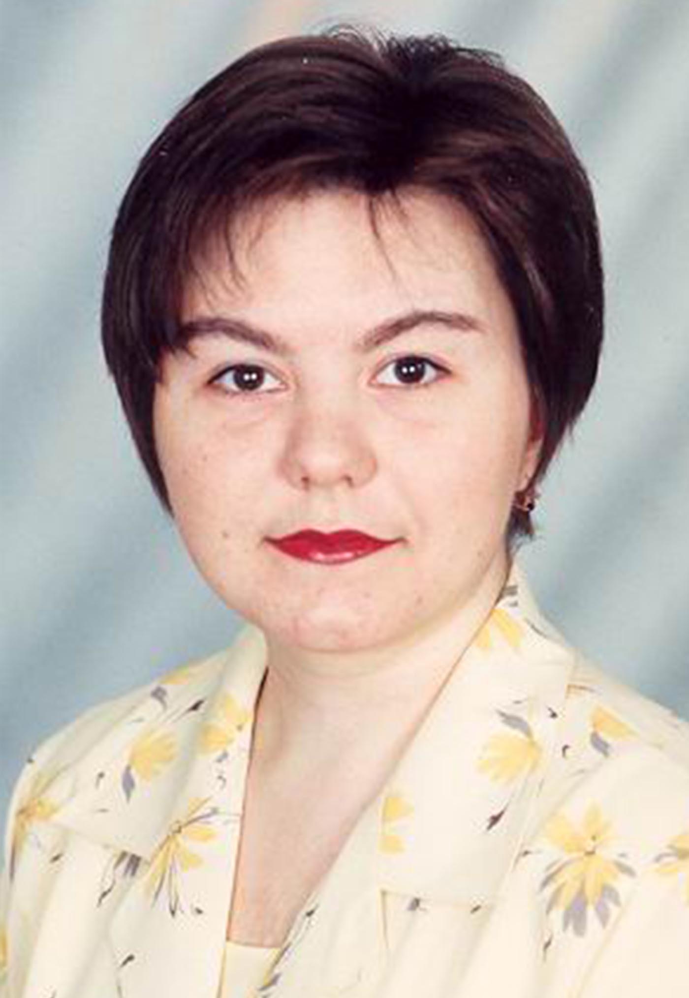 Калмыкова Елена Евгеньевна- учитель русского языка и литературы