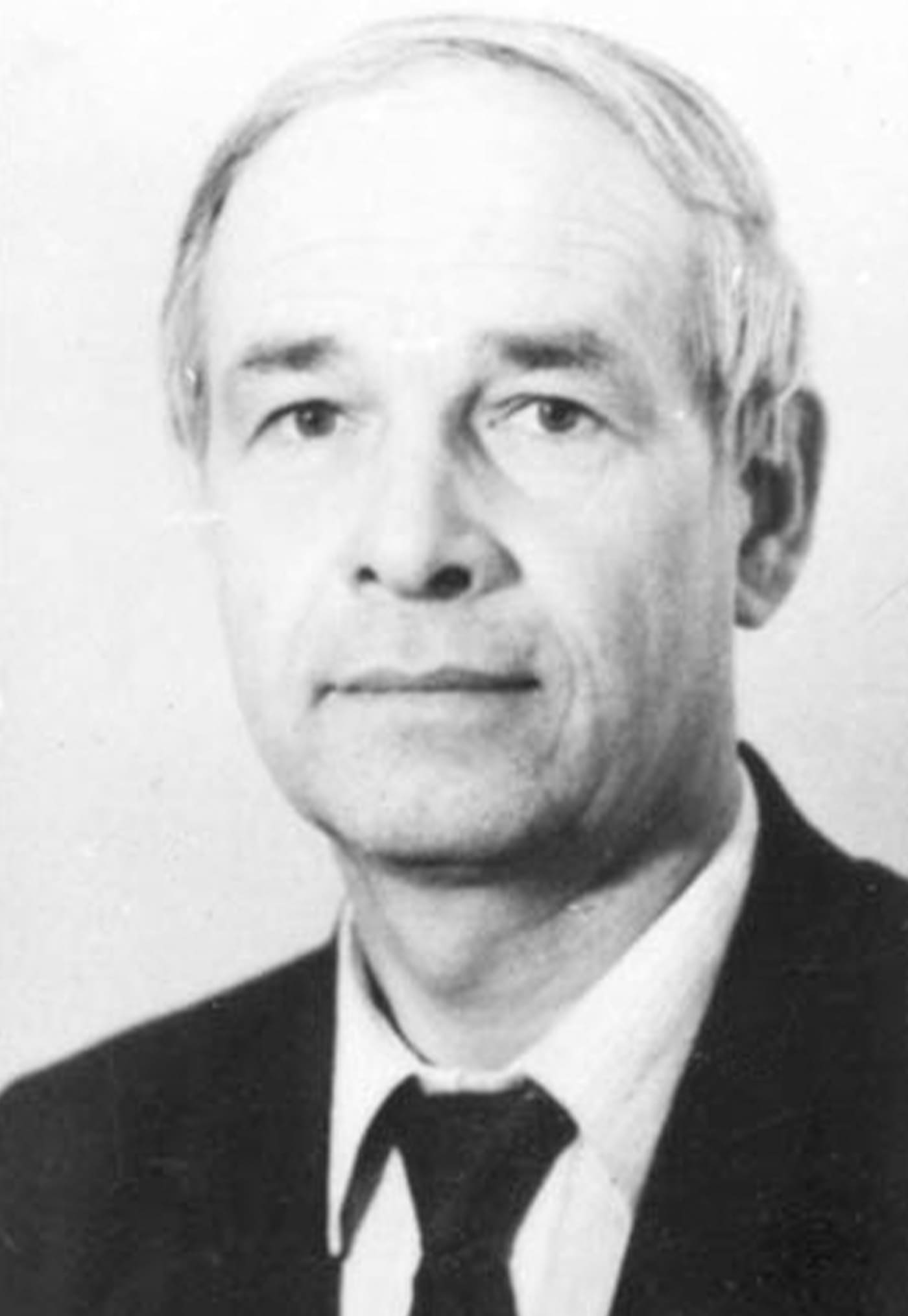 Горбаченко Геннадий Михайлович- учитель физики