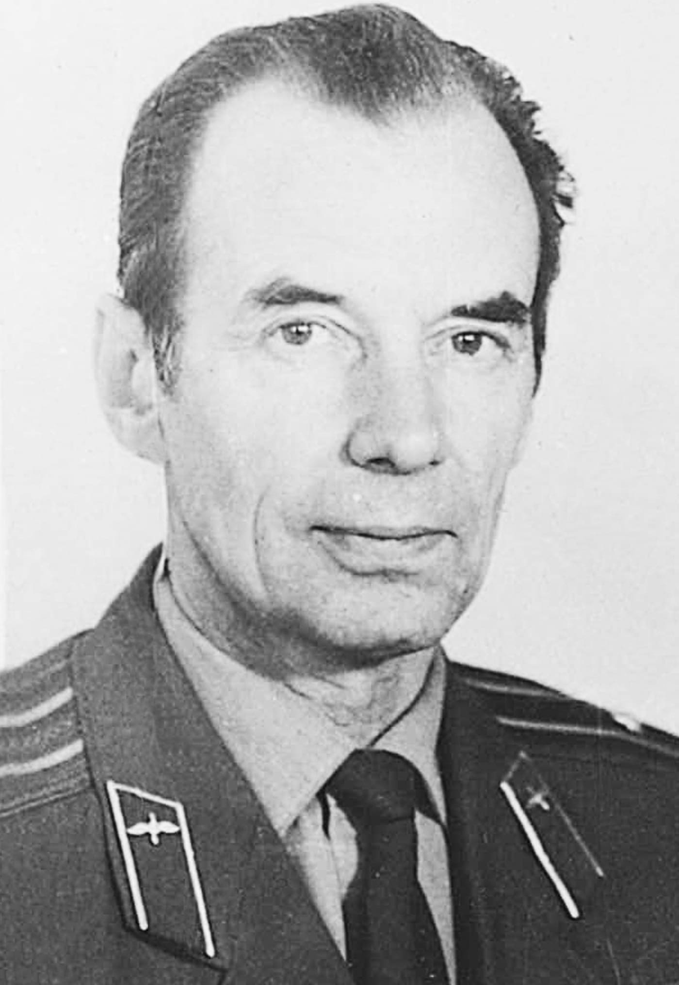 Коноплев Игорь Борисович- военный руководитель